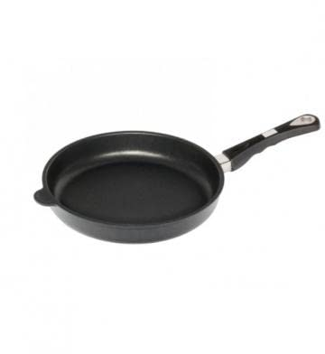 AMT 528-E-Z30-PL Induktionsstekpanna diameter 28 cm höjd 5 cm med exklusivt långt handtag, flera färger