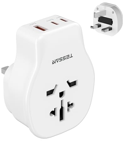 TESSAN Adapter England Deutschland Stecker, 4 in 1 Reiseadapter UK mit 2 USB C und 1 USB A, Steckdosenadapter England 2500 W, Stromadapter UK auf EU, Reisestecker TYP G für Irland Schottland, Weiß