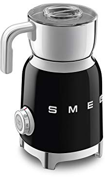 Smeg, Montalatte Multinfuzione MFF01BLEU, con Sistema ad Induzione, 6 Programmi Preimpostati, Una Funzione Manuale, Caraffa Removibile da 600 ml, Tappo Misuratore, Avvolgicavo Integrato, 500W, Nero
