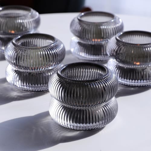 Schwarzer Teelichtglas 6er-Set,Gerippte Teelichthalter Glas im Vintage-Stil | Vohocandle Schwarzer Teelichtgläser für Tischdeko Geburtstag, Hochzeit Deko, tägliche Raumdekoration (Grau, 7cm B × 5,5cm H)