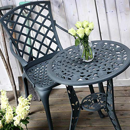Lazy Susan - Rose Bistrotisch mit 2 Stühlen | Rundes Gartenmöbel Set aus Metall | Schiefergrau | Emma Stühle, Keine Kissen | 3 Jahre Garantie