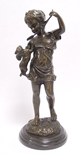 Bronzefigur Skulptur Motiv: Mädchen spielt mit Katze stehend auf Marmorsockel bronze Höhe 39 cm