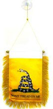AZ FLAG Wimpel Gadsden Dont Tread On Me 15x10 cm Polyester 100D Saugnapf | Für außen Vereinigten Staaten von Amerika Dreieckswimpel genähte Kanten und verstärkte Ausführung 100D Polyester