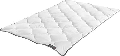 Badenia Trendline Micro Kochfest, leichte Bettdecke für den Sommer, kochwaschbar bis 95 Grad, 155 x 220 cm, Öko- Tex zertifiziert, Made in Germany