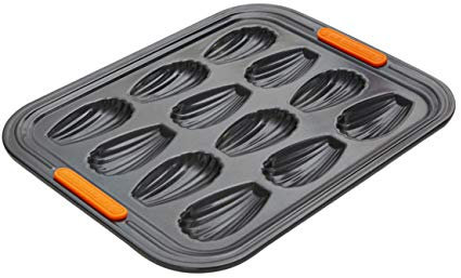 LE CREUSET Stampo per Madeleine Antiaderente per 12 Mini Madeleine, Resistente alle Sostanze Acide, Finitura in Acciaio al Carbonio, Antracite, Arancio, 94102612000000