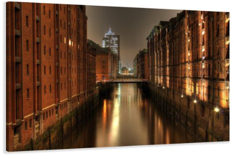 Visario Leinwandbild Hamburg 120x80 cm 5051 - Wandbild Skyline Hafen Speicherstadt auf Leinwand fertig aufgespannt - Kunstdruck Holzrahmen Wanddekoration Wohnzimmer Schlafzimmer Büro moderne
