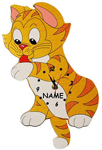alles-meine.de GmbH Uhr aus Holz - süße Katze leckt ihre Pfote - Wanduhr - incl. Name - 38 cm groß - sehr leise ! - Holzuhr - Tiermotiv/Kinderuhr - Analog - Pendel abnehmba..