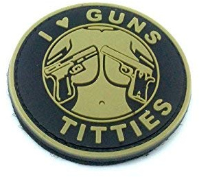 Patch Nation I Guns & Titties Hellbraun PVC Airsoft Paintball Klett Emblem Abzeichen