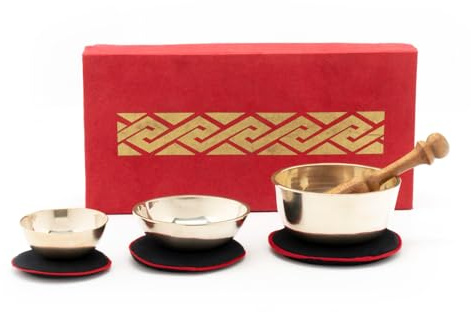 Gegossene Klangschalen 3er-Set in Geschenk-Box mit Ornament | Handarbeit aus Nepal, zarter, feiner Klang, inkl. Zubehör