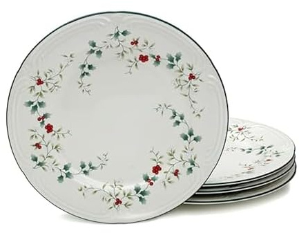 Pfaltzgraff Winterberry 10-1/2-Inch Dinner Plates, Set of 4, White