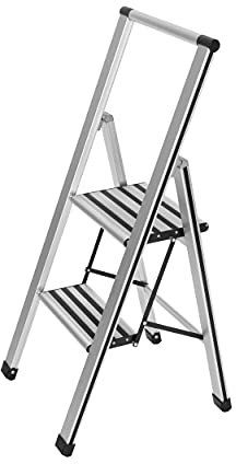 WENKO Leichte Aluminium Trittleiter mit 2 Stufen für 50 cm höheren Stand, rutschsichere XXL-Stufen, Design Klapptrittleiter, TÜV Süd Zertifiziert, 44 x 101 x 5,5 cm, Silber matt