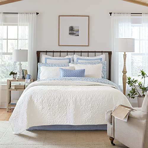 Laura Ashley - Felicity Collection - Quilt Set - 100% Cotton, Reversible, All Season Bedding with Matching Sham(s), Pre-Washed for Added Softness, Queen, White