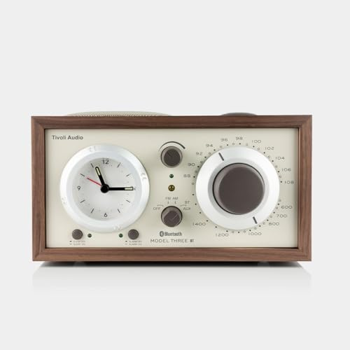 Tivoli Audio Modello Three Bluetooth Clock Radio con porte di ricarica USB A e USB-C (Walnut/Beige)