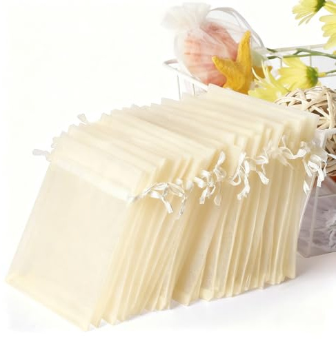 BCHKO Set de 50 Bolsas de Organza con Cierre de Cordón, Bolsitas para Regalos de Boda, Ceremonias o Recepciones, Bolsas para Joyas (8 x 10 cm) (color crema)