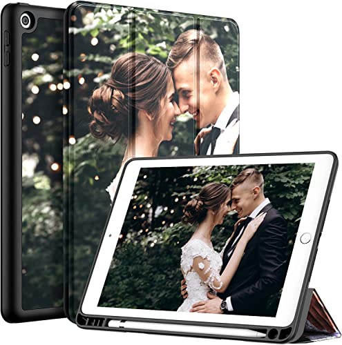 Sunrive Personalisierte hülle kompatibel mit iPad 9,7 (2018/2017, 6./5. Generation) Benutzerdefiniert, Trifold Ständer Schutzhülle mit Stifthalter, Etui mit Eigenem Foto Bild Text Individuelle.