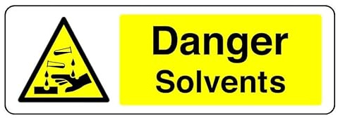 Warnschild Danger Solvents, 1,2 mm, starrer Kunststoff, für Innen- und Außenbereich (450 mm x 200 mm), Sichtweite bis zu 7 m.