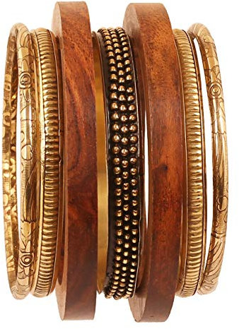 Touchstone Indischer Bollywood-Designer-Schmuck, handgefertigt, hübsch, mit verschiedenen Mustern, aus Messing und Holz, große Armreifen, 7er-Set in Antikgold und Naturtönen für Damen.