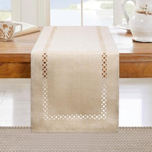 BAZIOE Moderne Chemin de Table Beige 183*33 cm Lavable Lin Chemin de Table Design Ajouré Aspect Lin de Haute Qualité Idéal pour Décoration de Fête de Vacances, Table à Manger, Fête de Noël.