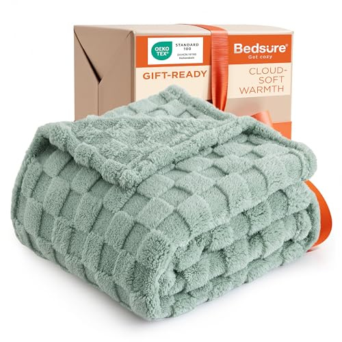 Bedsure GentleSoft Sage Green Throw Blanket for Couch - Checkered Fleece Mothers Gifts Day Blankets, Cute Soft Cozy Spring Summer Throw for Bedroom Home Decor Gifts for Girls, 50x60 Inches