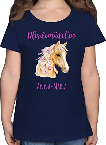 Geschenk mit Namen personalisiert by Shirtracer - T-Shirt - Pferd - Pferdemädchen Wunschname - Pferde Geschenk Mädchen Personalisierte Geschenke Pferdemädchen Geschenke für Mädchen Reiten Sachen