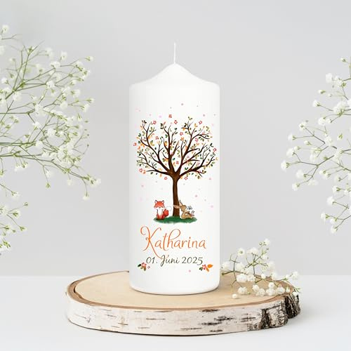 Wandtattoo Loft Patenkerze Mädchen Motiv Baum mit Hase und Fuchs, 18cm x 7cm, personalisierte Kerze, bedruckte Kerze zur Taufe, Stumpenkerze, individuelles Taufgeschenk