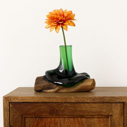 Vaso flute piccolo in vetro riciclato modellato su legno – Pezzo unico artigianale in bottiglia fusa, eco-design 2506251016