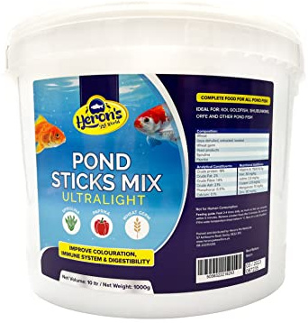 HERONS - Pond Sticks Mix Ultralight - Floating Sticks for Koi, Carp and Coldwater Fish - Immune System Boost - With Spirulina and Paprika - Complete Feed for Pond Fish - 10L Bucket