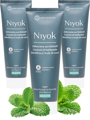 Niyok Zahncreme Spearmint 3 x 75 ml | Fluoridfreie Zahnpasta mit Bio-Kokosöl, Xylit und Kreide in drei natürlichen Geschmacksrichtungen für ein frisches Mundgefühl