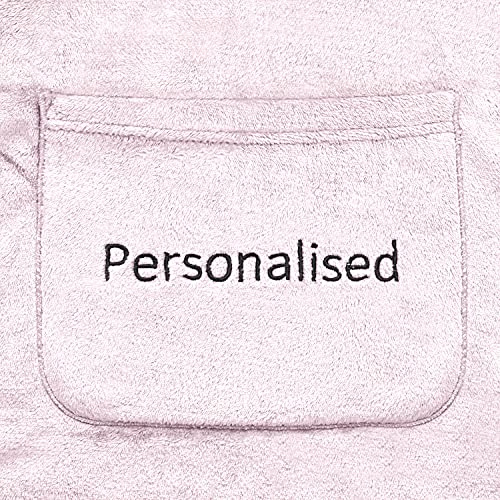 DecoKing Kuscheldecke mit Namen Personalisiert mit Ärmeln für Kinder 90x105 cm Rosa Pink Microfaser TV Decke Fleecedecke Kiddo