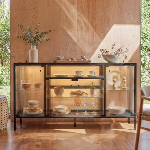 DEZAGCE Glasvitrine, Vitrine Sideboard mit LED Beleuchtung, Vitrinenschrank mit gehärtetem Glas und Eisenrahmen, Sideboard, Wohnzimmerschrank mit Einlegeböden, 150 x 40 x 80 cm