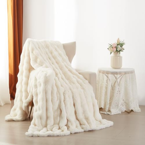 YASMENG Plüsch Kuscheldecke Flauschig Winter Warm Creme Weiß Plüsch Langhaar Kuscheldecke 220x240 Super Weich Geschmeidig Kuschelig Dicke Kaninchen Kunstfell Sofadecke für Bett Sofa Couch Schlafzimmer