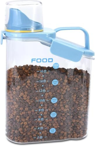 BSTMOME Large Dog Cat Food Storage Container - 2.8L Transparent Sealed Pet Food Storage Box, Portable Airtight Birds Food Storage Bin with Handled Lid & Measuring Cup for Dry Food & Dry Feed (Blue)