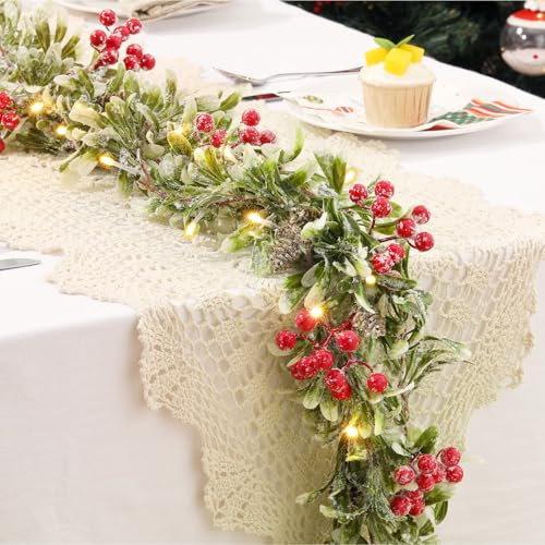 Lewondr Weihnachtsgirlande mit Beleuchtung, 1,8m 20LED Warm Batteriebetrieben Girlande Lichter mit Timer, Weihnachtsdeko Innen für Treppen Geländer Kaminsims, Olivenblätter & Rote Beerenbüschel
