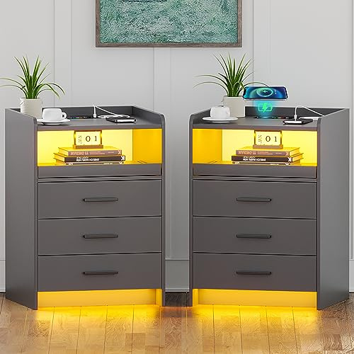 Gurexl RGB Nachttisch 2 er Set mit Ladefunktion und 3 Schubladen,Grau | Modern Beistelltisch mit Bewegungsmelder und Offenes Fach für Schlafzimmer,Holz End table mit Kabelloses Laden