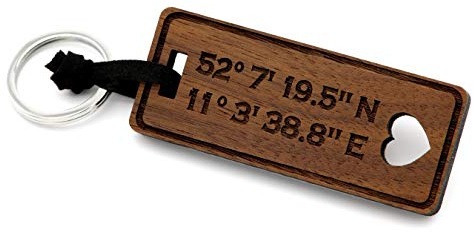 NaturSchatulle Schlüsselanhänger aus Holz mit Gravur individuelle Koordinanten Nussbaumholz mit Edelstahl Schlüsselring Band Schlüsselbund Geschenkidee