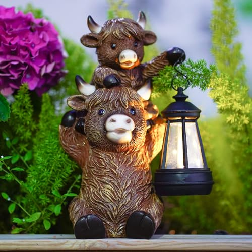 Yeomoo Hochlandrind Gartenfigur mit Solarlampen Deko für Außen Gartendeko | Highland Cow Muttertier & Kalb Kuh Skulptur Solar Deko Besonderes Geschenke für Frauen Mama Männer Wetterfeste Balkon Zimmer