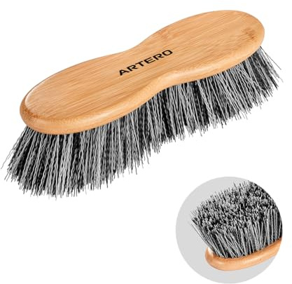 Artero Infinity R1. Cepillo para caballos con cerdas largas y duras de 5 cm de longitud. Ideal para las zonas más sensibles como las extremidades y la cara.
