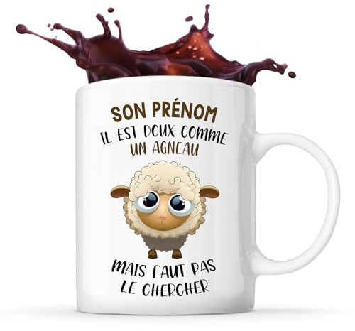 Planetee Mug prénom personnalisable - Tasse personnalisée humour fun idée cadeau collègue surnom métier (Mug Standard, Masculin, Doux comme un Agneau)