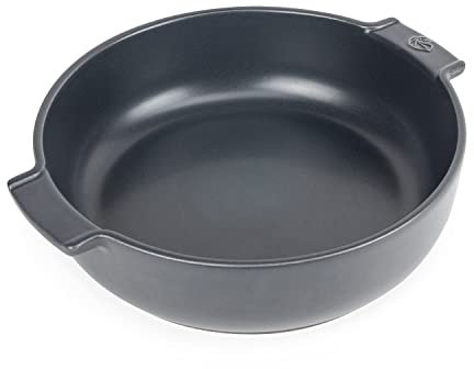 PEUGEOT - Plat Four En Céramique rond - 27 cm (anses comprises) - Diamètre : 23 cm x 6 cm - Contenance : 2,1 L - Garanti 10 Ans - Fabrication Française - Coloris Ardoise