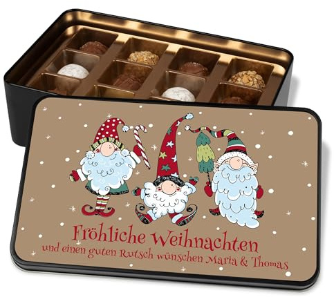 True Statements Pralinendose personalisiert „Fröhliche Weihnachten“ Wichtel-Motiv (braun) - 12 Confiserie-Pralinen in Geschenkdose – Geschenk Weihnachten Schokolade Geschenkidee Wichteln