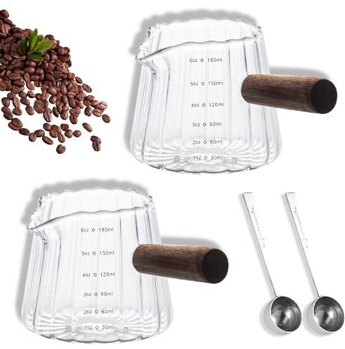 XingyLi 2Pcs Espresso Glass Measuring Cups with Wood Handle, 6oz / 180ml Shot Glass Measuring Pitcher with 2 Coffee Scoops, V-Shaped Spout and Scale, Origami Style Espresso Jug, Milk Frothing Pots