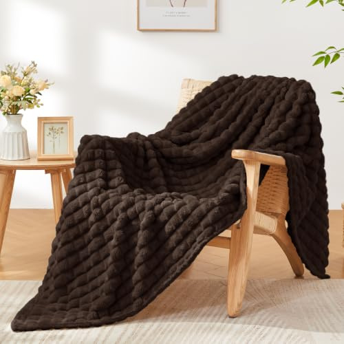BEDELITE Plaid Polaire Marron Foncé pour Canapé 150x200 cm | Couverture Hiver à carreaux, Doux et Chaud, Cadeau Coconning, Pour Femme et Homme