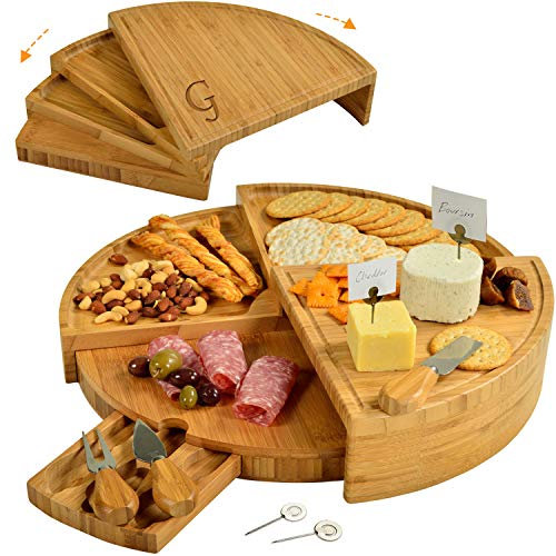 picnic at Ascot personalizzato inciso a ripiani per formaggi in bambù con strumenti di formaggio & marcatori – si apre da un Compact cuneo a 45,7 cm diametro – usa brevettato e qualità garantita
