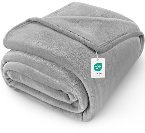 Cinkee Coperta in Pile 200x230 cm,Certificata Oeko-TEX,Antipilling,Coperta Calda per Divano,Letto Singolo e Matrimoniale,Accogliente e Spessa per Tutte le Stagioni,Grigio Chiaro