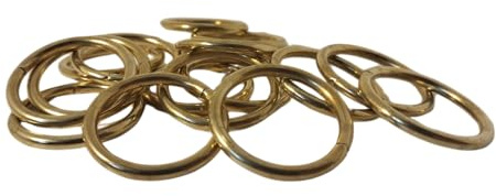 100x Gardinenringe Ø 20 mm mit Faltenlegehaken Messing-glänzend | Gardinenringe aus Metall für Gardinenstangen Ø 20 mm, Breite 3 mm. Mit Faltenlegehaken zum einfachen Aufhängen von Vorhängen.