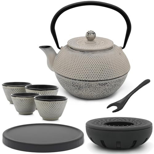 Asia Teekanne Gusseisen Set 1.1 Liter - grauer Teekessel & Edelstahl-Filter für losen Tee & 4 Teebecher & Holz-Untersetzer & Teewärmer & Deckelheber