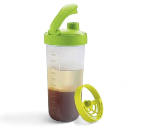 Tupperware Quick Shake Shaker Blender 20 oz Capacity in Green