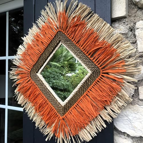 SWANELL Miroir Losange en Raphia, 50 cm, Orange et Écru, avec Perles en Bois et Socle en Rotin