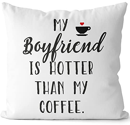 JUNIWORDS Kissen, My Boyfriend is Hotter Than My Coffee, 40 x 40 cm, 2-farbig, Weiß-Hellbraun