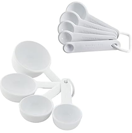 KitchenAid Universelles Messbecher- und Löffel-Set mit weichem Griff für maximale Kontrolle, Loch zum Aufhängen und Verschachteln für einfache Lagerung, spülmaschinenfest, 9-teilig, Weiß